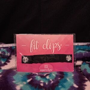 Black Fit Clips